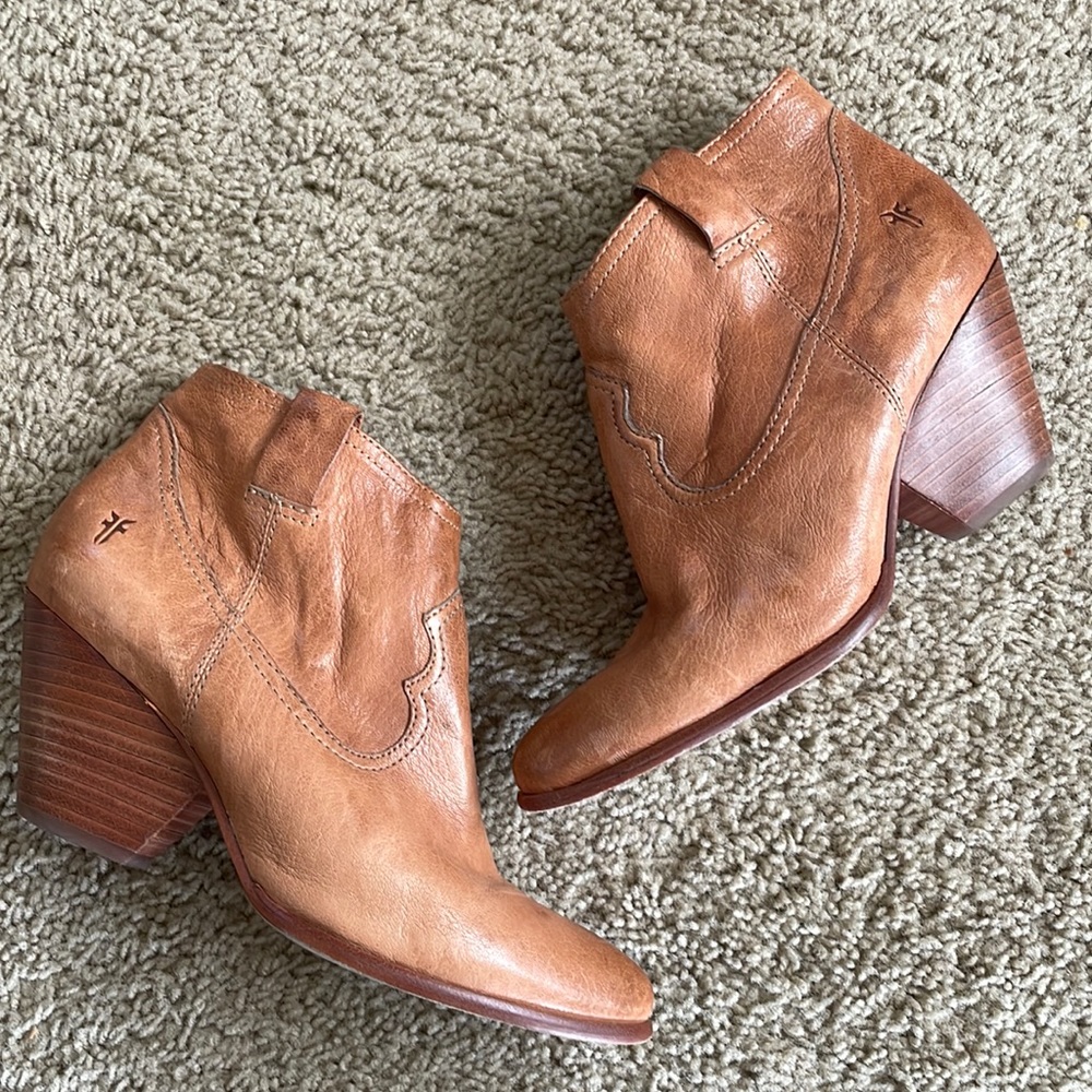 Frye ankle boots size 8.5